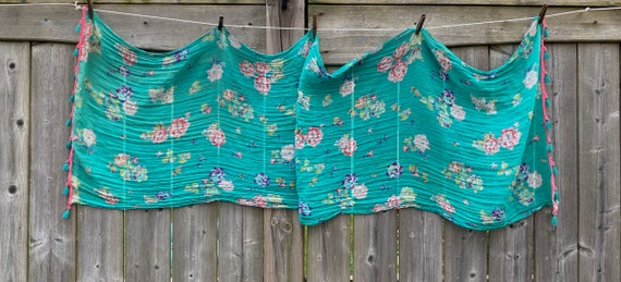 Oversize Rectangular Vintage Scarf with Tassels |… - image 3