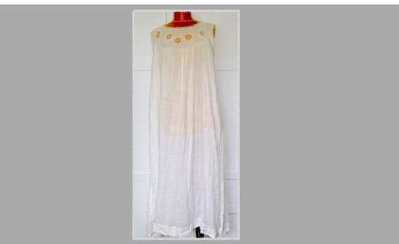 Vintage Long Cotton Lawn Nightdress with Tatted L… - image 2