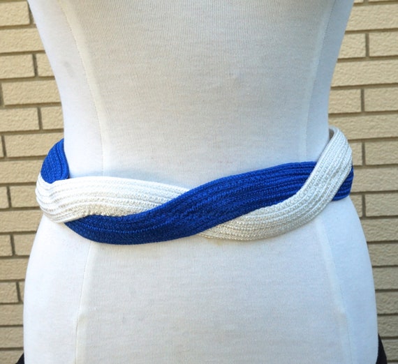 Vintage Blue and White Woven Fabric Belt | Braided Olefin Fibre 70s-80s Waist Cincher | Cummerbund Style Dress Belt, Size M/L