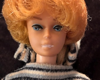 Vintage - 1958 - 1962 Midge - Barbie - Bubble Cut Blonde with white lipstick. Straight legs.