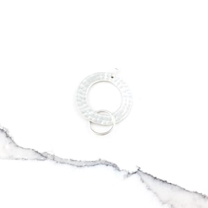 Vintage 925 Sterling Silver Mexico Hammered Modernist Circle Pendant Necklace