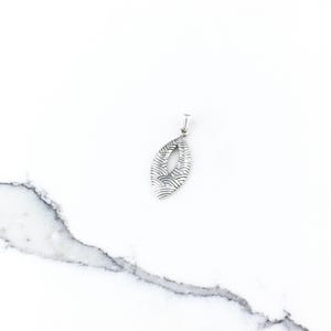 Vintage 925 Sterling Silber Minimal geätzt Charm Anhänger Halskette