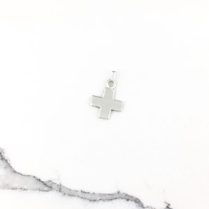 Vintage 925 Sterling Silver Religious Small Minimal Cross Pendant Necklace