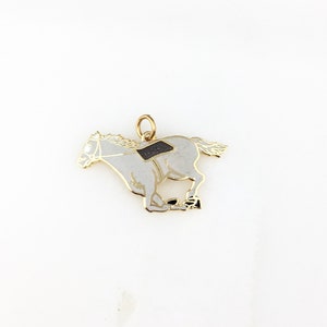 Vintage Cloisonné Gold Tone Enamel Horse Equestrian Pendant Necklace