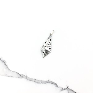 Vintage 925 Mexico Taxco Sterling Silver Filigree Teardrop Pendant Necklace
