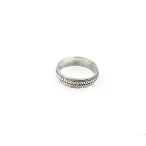 Vintage 925 Sterling Silver Minimal Band Ring Size 7.25