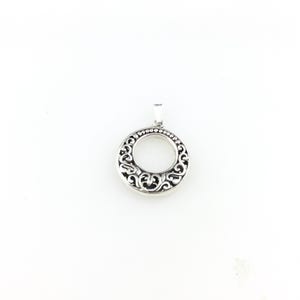 Vintage 925 Sterling Silver Circle Filigree Pendant Necklace