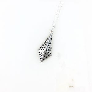 Vintage 925 Sterling Silver Mexico Filigree Pendant Necklace