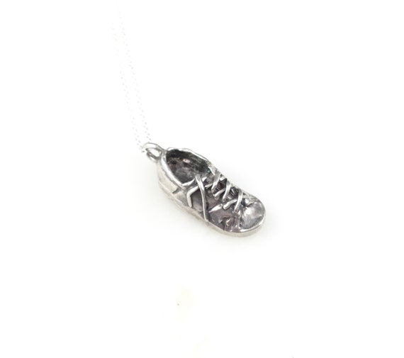 Details about  / VINTAGE Sterling BABY SHOE w LACES Charm WELLS for bracelet