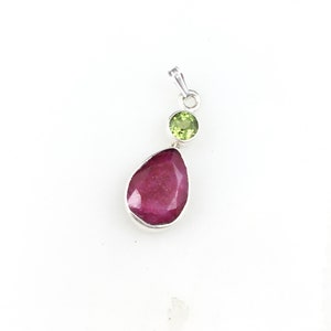 Vintage 925 Sterling Silver Raw Pink Ruby Green Peridot Pendant Necklace