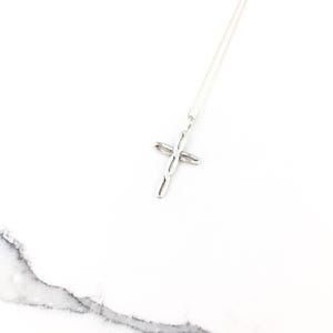 Vintage 925 Sterling Silver Religious Small Minimal Cross Pendant Necklace