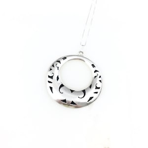 Vintage 925 Sterling Silver Mexico Filigree Circle Pendant Necklace