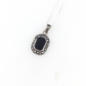 Vintage 925 Sterling Silver Deco Onyx Marcasite Dainty Pendant Necklace