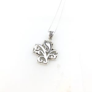 Vintage 925 Sterling Silver Filigree Cross Christian Religious Pendant Necklace
