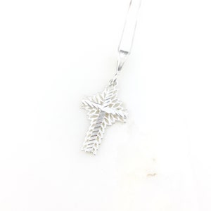 Vintage 925 Sterling Silver Filigree Cross Christian Religious Pendant Necklace