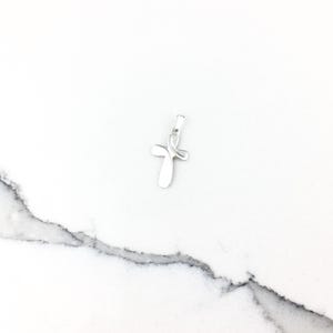Vintage 925 Sterling Silver Religious Small Minimal Cross Pendant Necklace