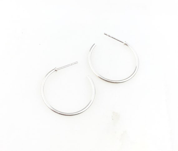 Vintage 925 Sterling Silver Minimal Hoop Earrings - image 1