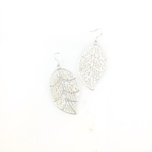Vintage 925 Sterling Silver Large Filigree Cutout Leaf Dangle Earrings