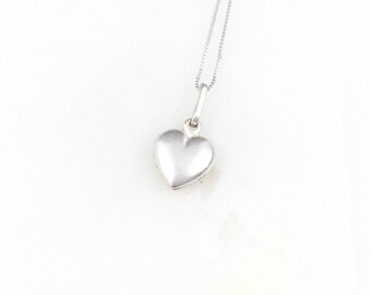 Vintage 925 Sterling Silver Minimal Heart Pendant Necklace