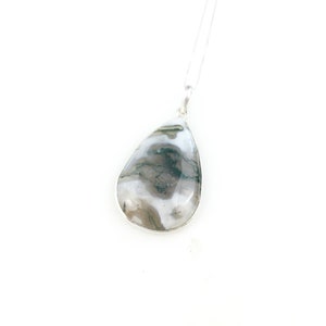 Vintage 925 Sterling Silver Green Moss Agate Gemstone Crystal Pendant Necklace
