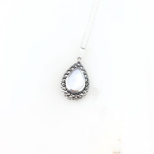 Vintage 925 Deco Sterling Silver Mother of Pearl Marcasite Pendant Necklace