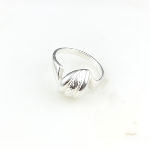 Vintage 925 Sterling Silver Modernist Etched Ring Size 9.25