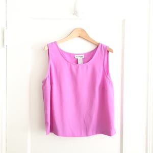 Vintage des années 80 violet soyeux minimaliste sans manches débardeur chemise chemisier femmes grande petite