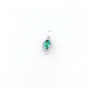 Vintage 925 Sterling Silver Green Emerald Glass CZ Diamond Dainty Minimal Charm Pendant Necklace