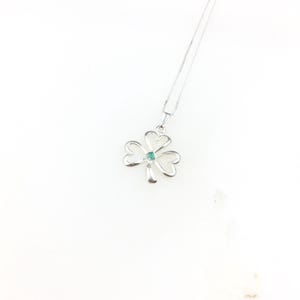 Colar com pingente de trevo de prata esterlina 925 vintage com pingente de esmeralda verde e boa sorte