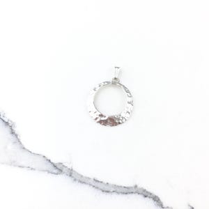 Vintage 925 Sterling Silver Mexico Hammered Circle Pendant Necklace