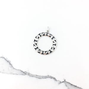 Vintage 925 Sterling Silver Mexico Filigree Circle Pendant Necklace