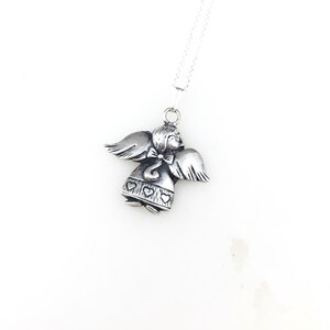 Vintage 925 Sterling Silver Angel Charm Pendant Necklace