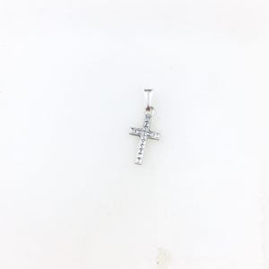Vintage 925 Sterling Silver Etched Dainty Tiny Religious Cross Charm Pendant Necklace