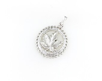 Vintage 925 Sterling Silver Maple Leaf Charm Pendant Necklace
