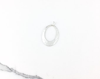Vintage 925 Sterling Silver Modernist Hammered Teardrop Pendant Necklace