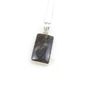 Vintage 925 Sterling Silver Labradorite Gemstone Pendant Necklace