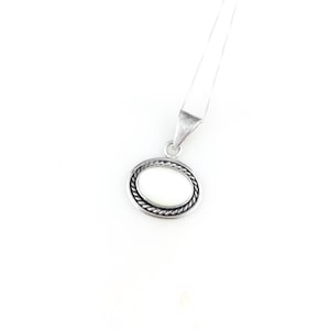 Vintage 925 Sterling Silver Modernist White Cats Eye Glass Pendant Necklace