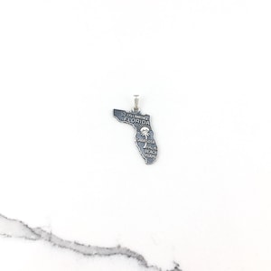 Vintage 925 Sterling Silver Florida State Charm Pendant Necklace