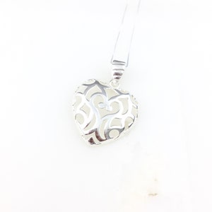 Vintage 925 Sterling Silber Deco Filigree Puffy Herz Charm Anhänger Halskette