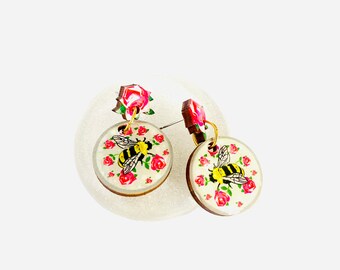 Rose Bee boucles d’oreilles d’été floral petite boucle d’oreille goutte boucle d’oreille nature boucles d’oreilles petite déclaration boucle d’oreille fille bijoux shabby chic