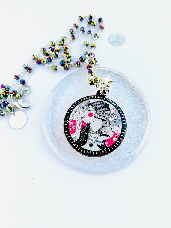Unusual necklaces deals