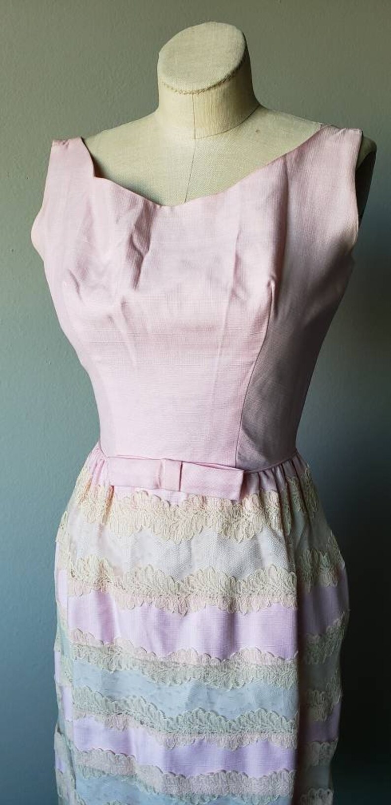 Vintage 1950's Nadine Dress// Vintage// Dress// 50s// Pink// Lace// Bow// Women's Fashion// Pinup Dress image 3