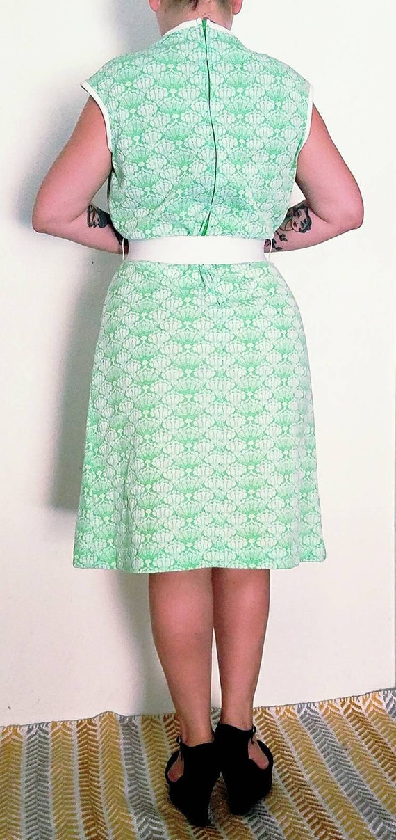 Vintage 1960's Bright Green & White Flutterbye Dr… - image 3