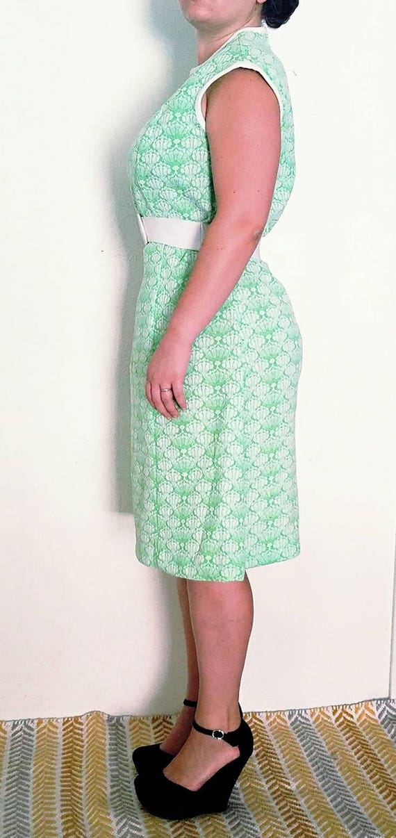 Vintage 1960's Bright Green & White Flutterbye Dr… - image 2