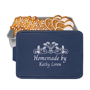 Personalized Aluminum Cake Pan with Engraved Lid – Monogrammed Bake Tray