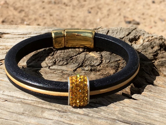 thin gold line bracelet