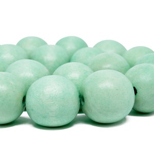 20mm Hemlock Mint Pastel Green Round Wood Beads - Dyed and Waxed - 10 pieces