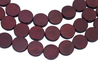 15 mm bordeauxrode platte ronde houten kralenkralen - geverfd en gewaxt - streng van 15 inch