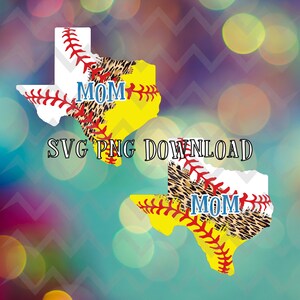Peut inclure: Deux motifs sur le thème du softball en forme du Texas. L'un est blanc avec des coutures rouges, l'autre est jaune avec des coutures rouges. Les deux ont une section imprimée léopard et le mot "MOM" en bleu. Le texte "SVG PNG DOWNLOAD" est également présent.