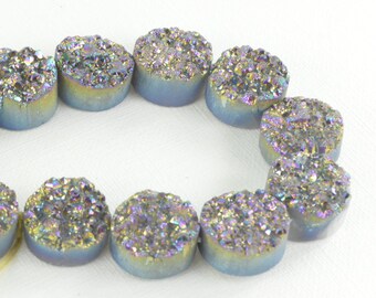 Druzy Quartz Perlen Multicolored, Deiner Wahl von 2 oder 4, 10mm Metallic Edelstein Titan Druzy, Münzperlen, Kreis, Flachrücken Edelsteine CB